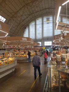 Forssman Übersetzer Riga Zentralmarkt Halle